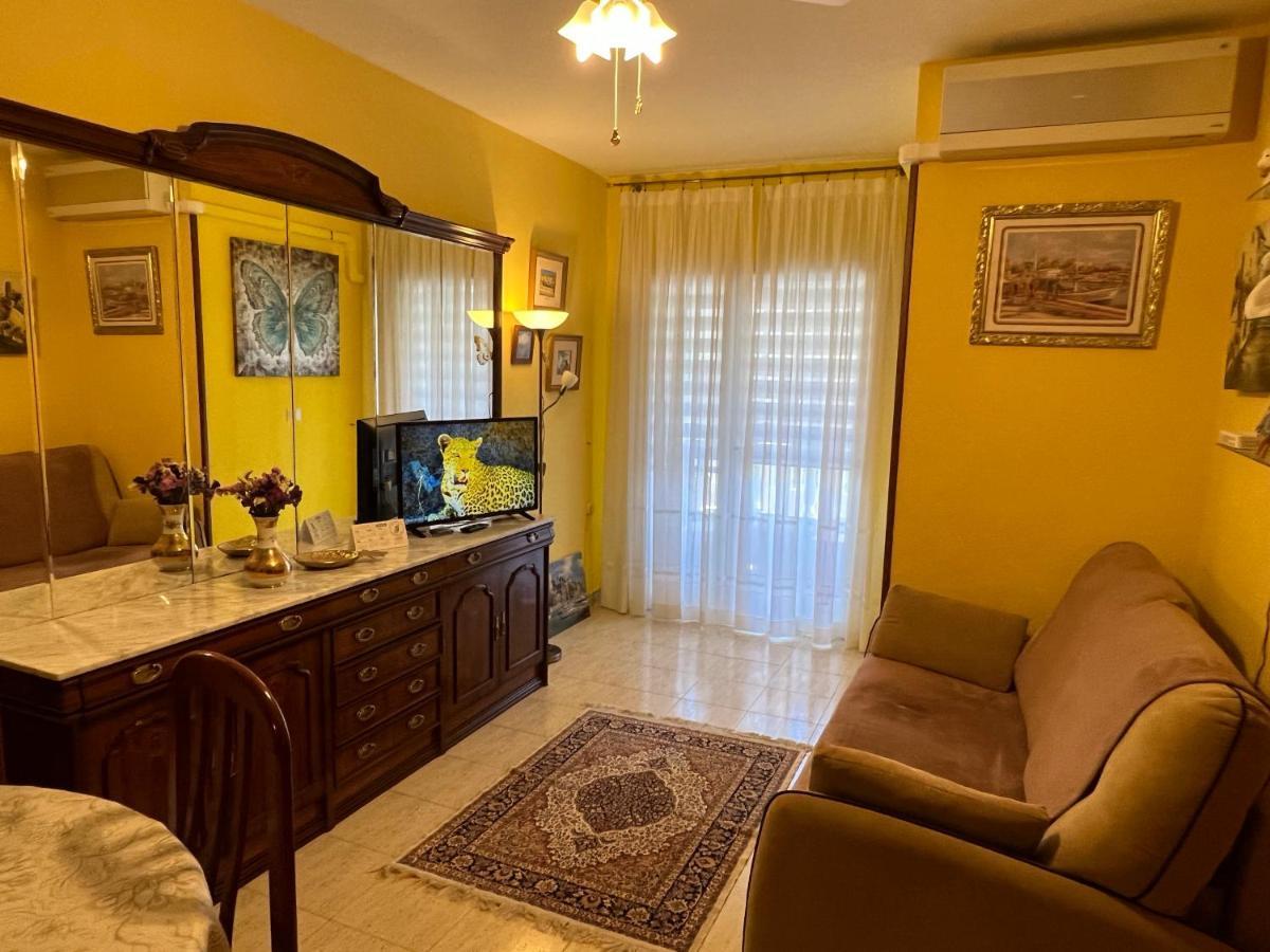 Apartament Montana Τορεβιέχα Εξωτερικό φωτογραφία